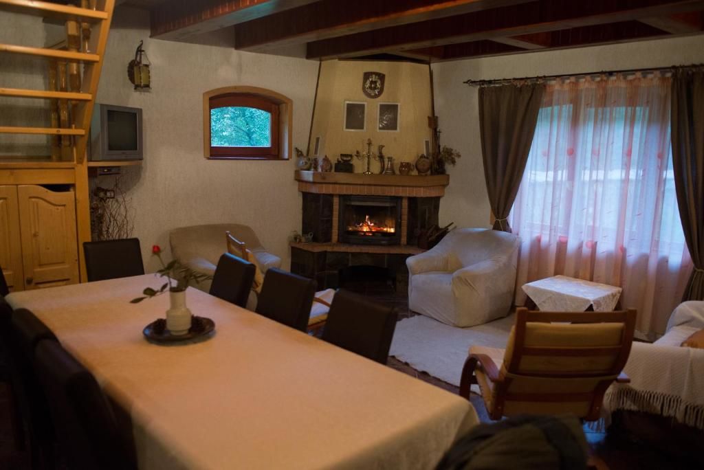 Дома для отпуска Casa de Piatra Strungari-68
